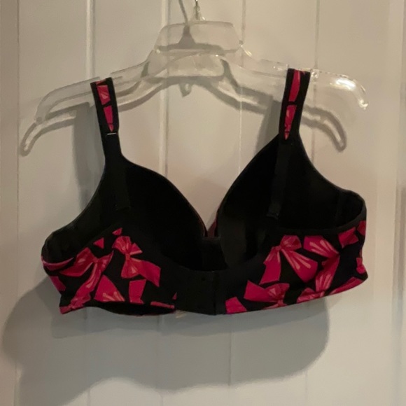 Cacique sz 42D Bra - Picture 2 of 3